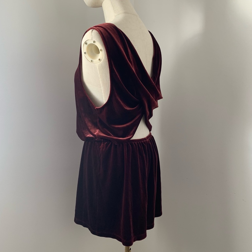 Silence + Noise Burgundy Velvet Sleeveless Open Twist Back Romper